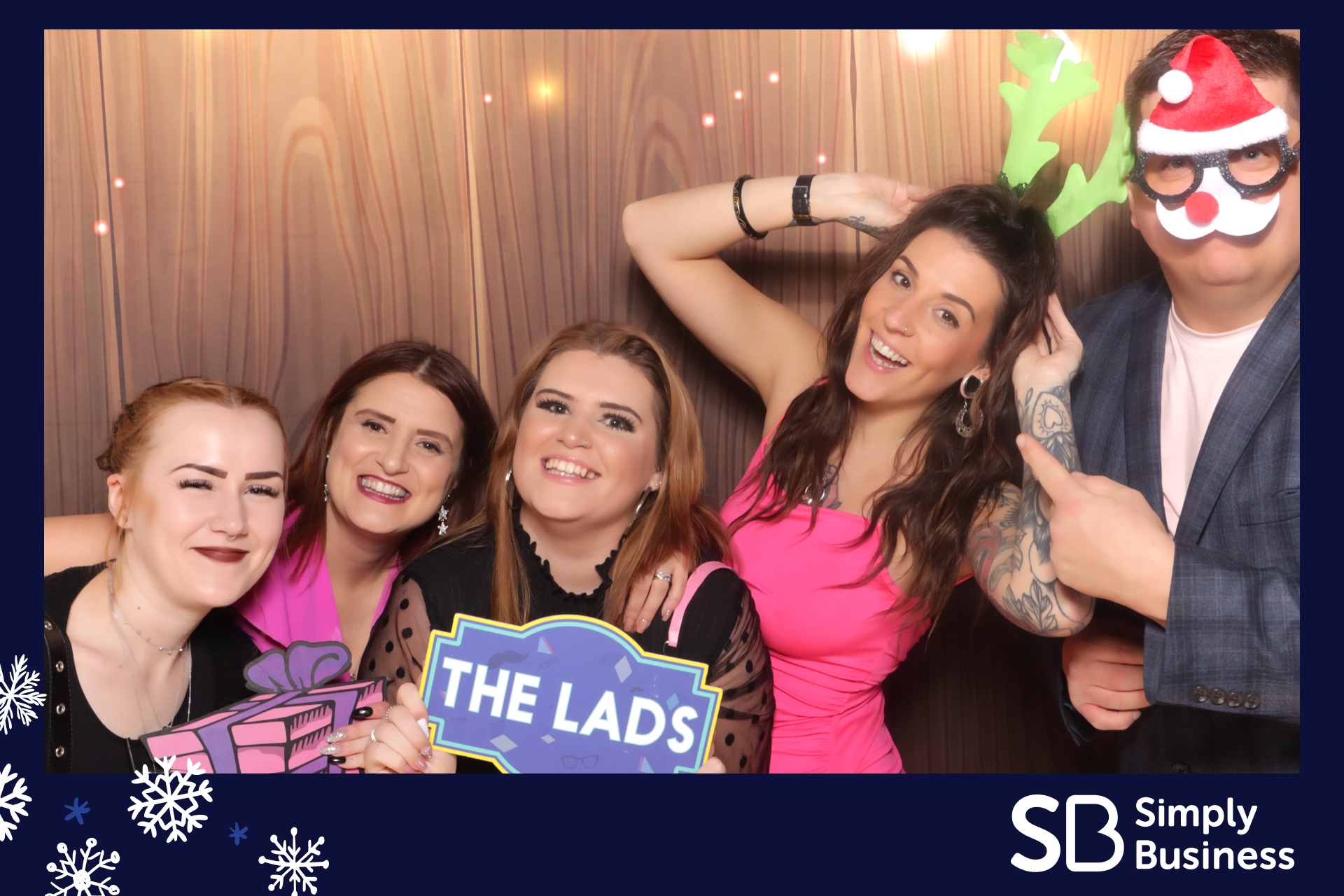 Simply Business Christmas 2023 | View more photos from the event at gallery.imprintphotobooths.co.uk/u/Imprint-Photobooths/Simply-Business-Christmas-2023