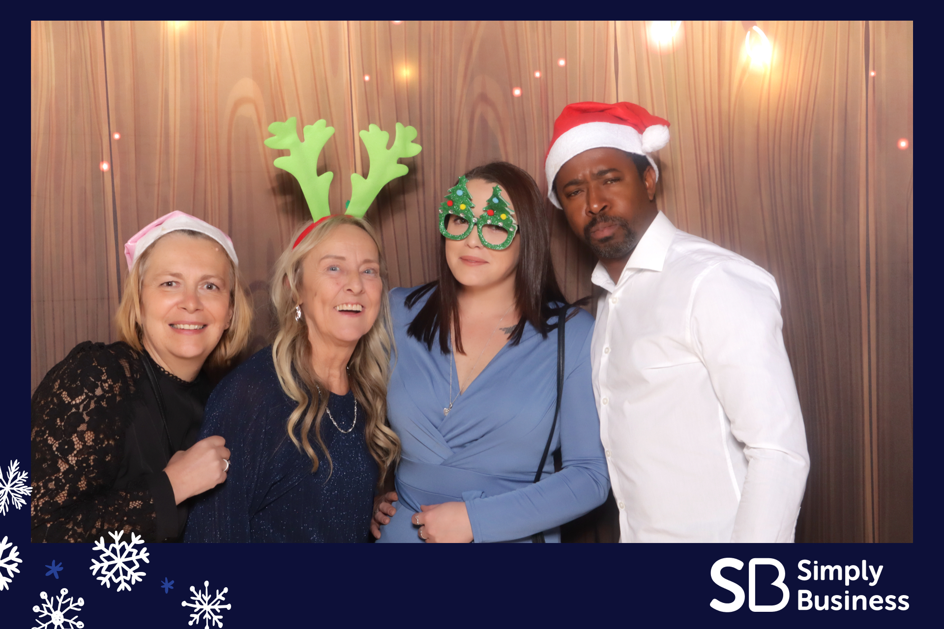Simply Business Christmas 2023 | View more photos from the event at gallery.imprintphotobooths.co.uk/u/Imprint-Photobooths/Simply-Business-Christmas-2023