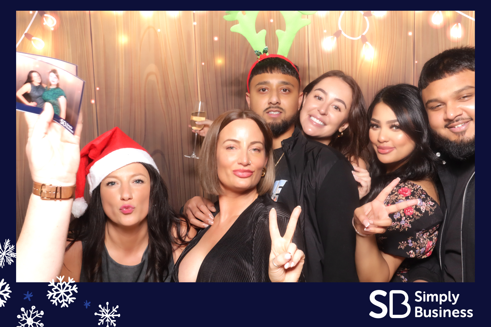 Simply Business Christmas 2023 | View more photos from the event at gallery.imprintphotobooths.co.uk/u/Imprint-Photobooths/Simply-Business-Christmas-2023