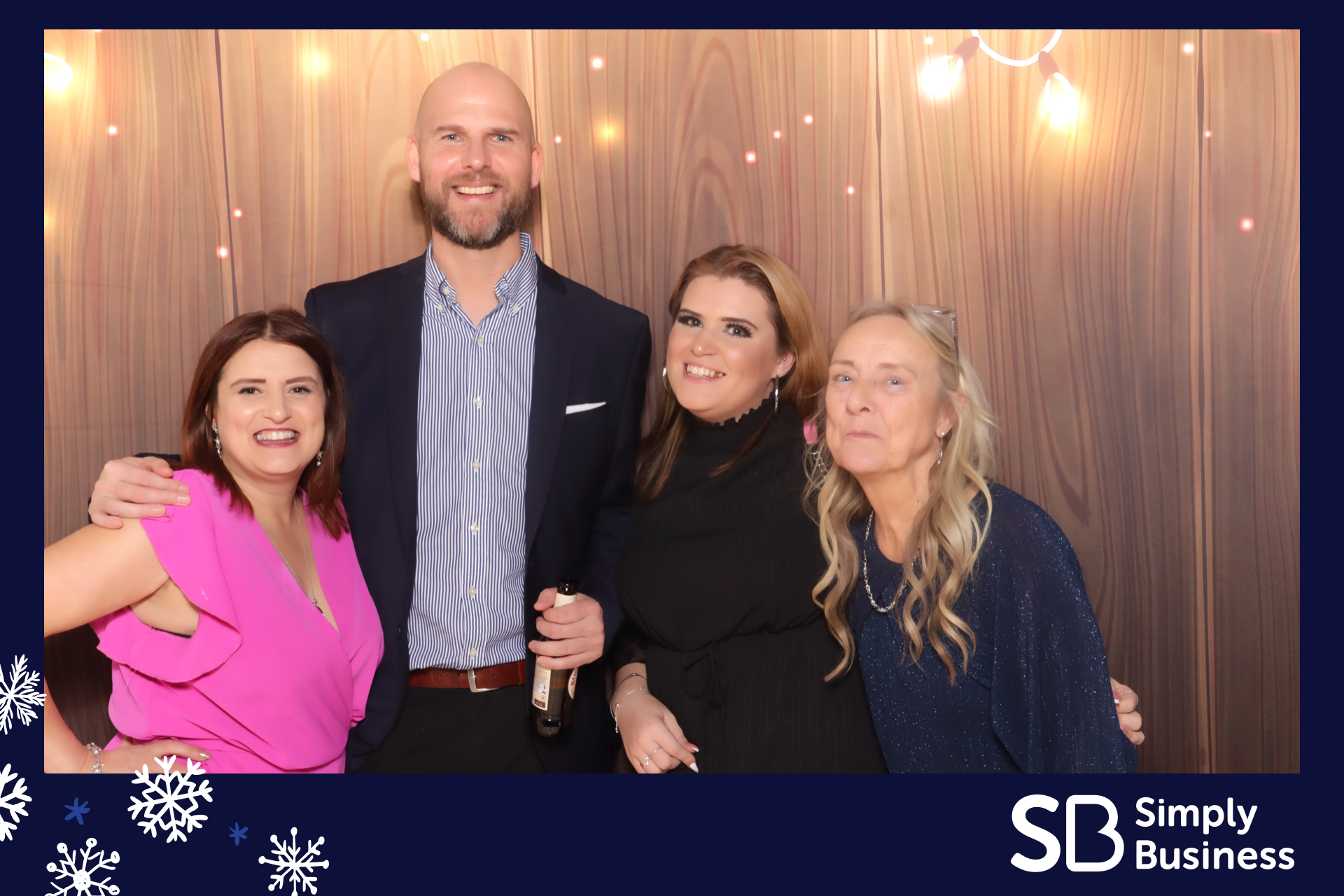 Simply Business Christmas 2023 | View more photos from the event at gallery.imprintphotobooths.co.uk/u/Imprint-Photobooths/Simply-Business-Christmas-2023