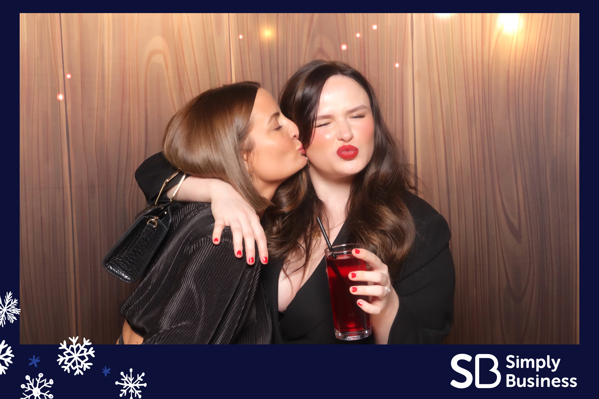 Simply Business Christmas 2023 | View more photos from the event at gallery.imprintphotobooths.co.uk/u/Imprint-Photobooths/Simply-Business-Christmas-2023