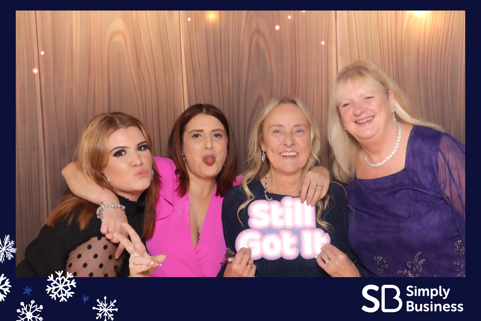 Simply Business Christmas 2023 | View more photos from the event at gallery.imprintphotobooths.co.uk/u/Imprint-Photobooths/Simply-Business-Christmas-2023