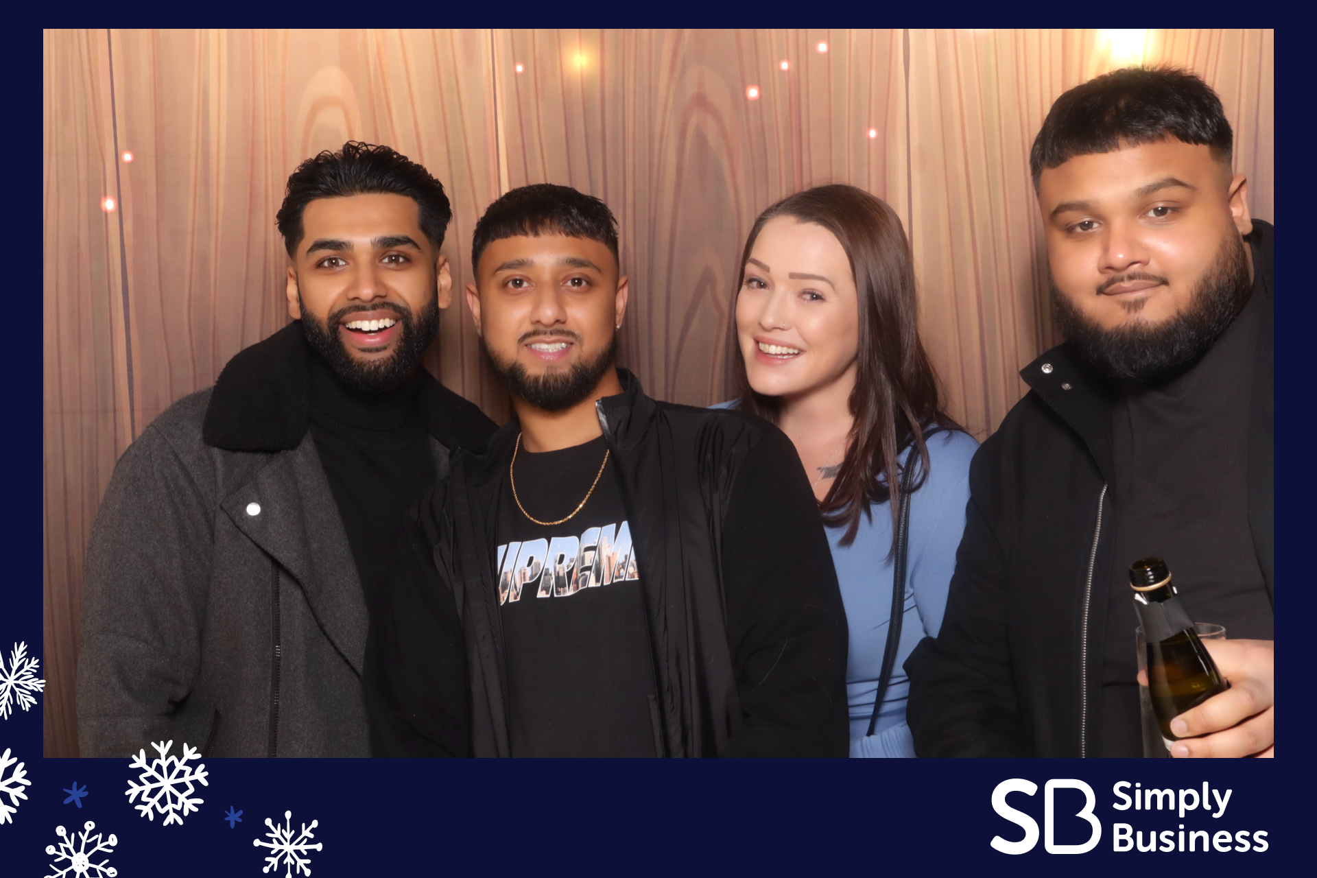Simply Business Christmas 2023 | View more photos from the event at gallery.imprintphotobooths.co.uk/u/Imprint-Photobooths/Simply-Business-Christmas-2023