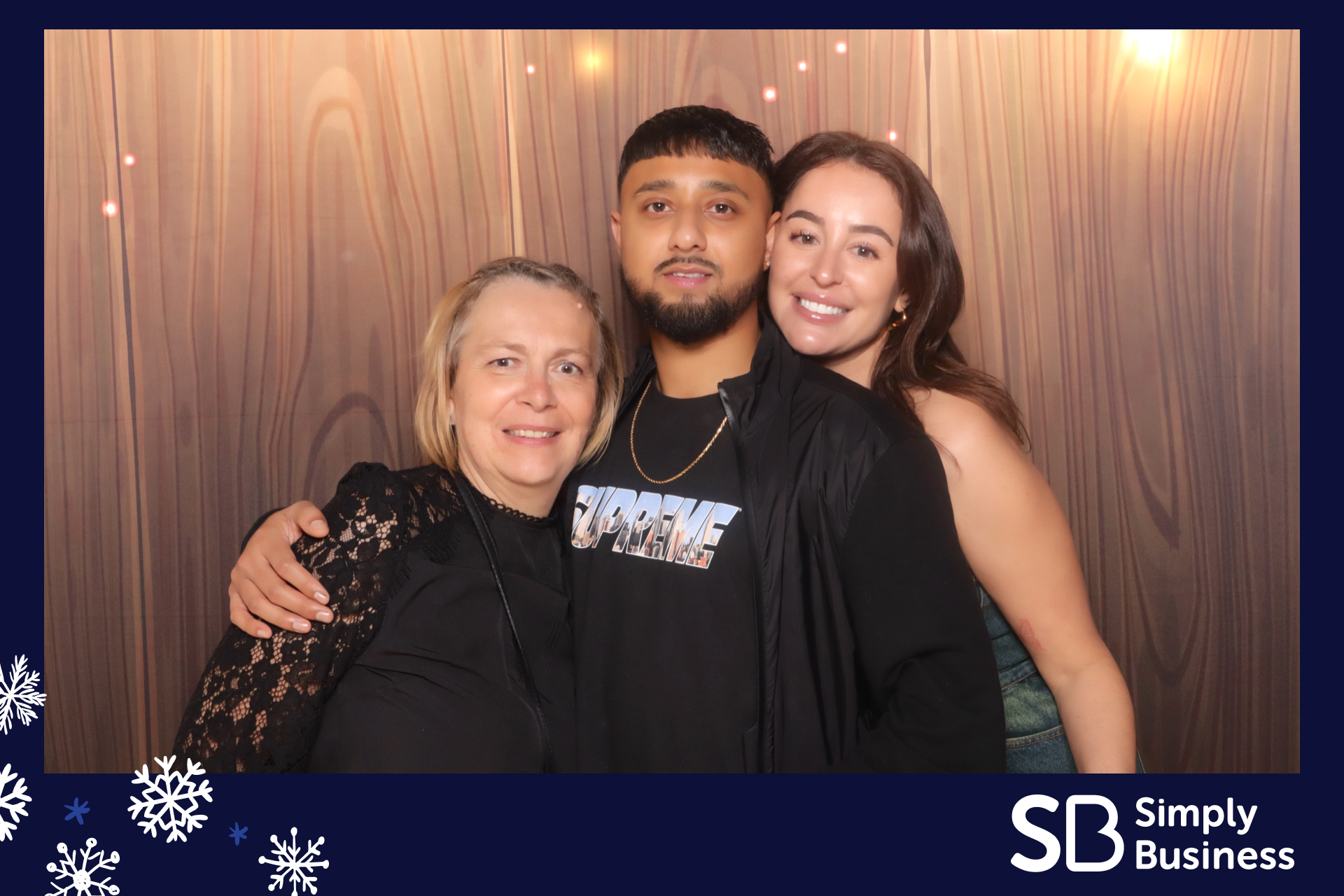 Simply Business Christmas 2023 | View more photos from the event at gallery.imprintphotobooths.co.uk/u/Imprint-Photobooths/Simply-Business-Christmas-2023