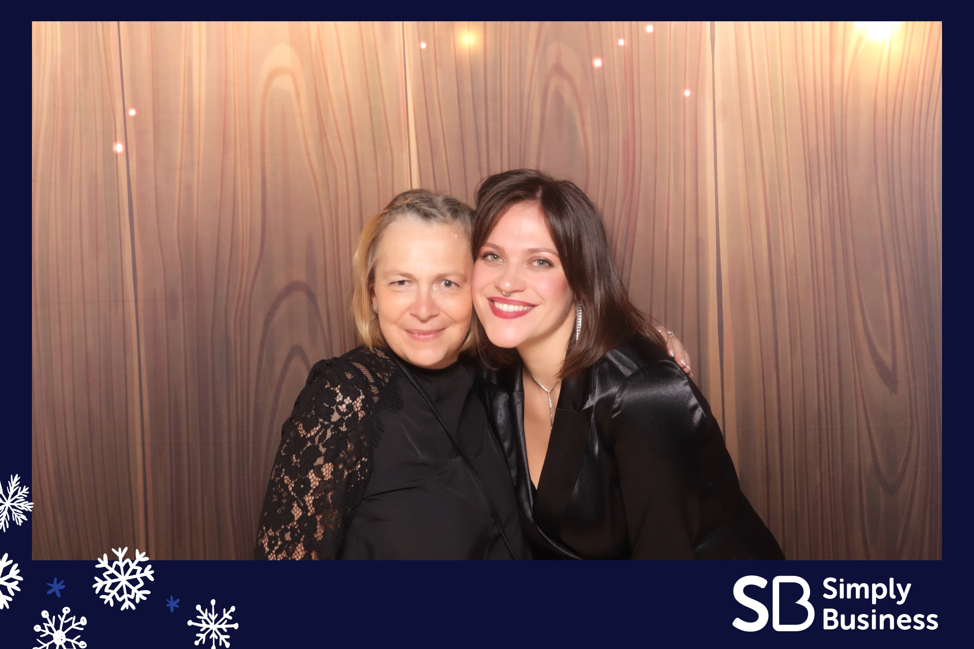 Simply Business Christmas 2023 | View more photos from the event at gallery.imprintphotobooths.co.uk/u/Imprint-Photobooths/Simply-Business-Christmas-2023