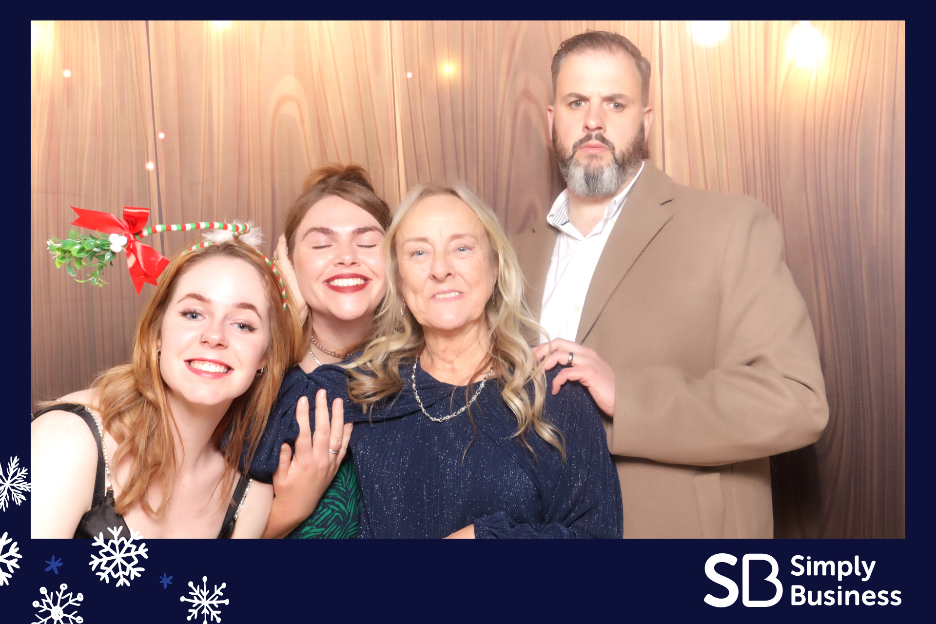 Simply Business Christmas 2023 | View more photos from the event at gallery.imprintphotobooths.co.uk/u/Imprint-Photobooths/Simply-Business-Christmas-2023