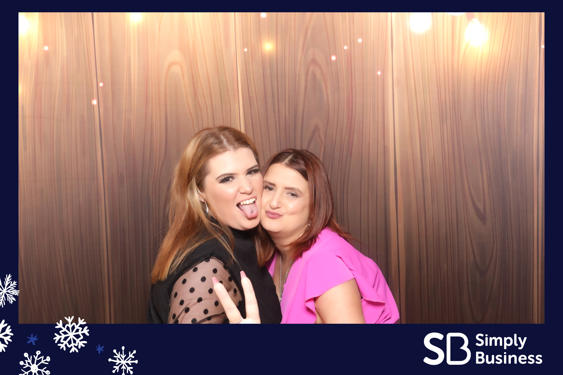 Simply Business Christmas 2023 | View more photos from the event at gallery.imprintphotobooths.co.uk/u/Imprint-Photobooths/Simply-Business-Christmas-2023