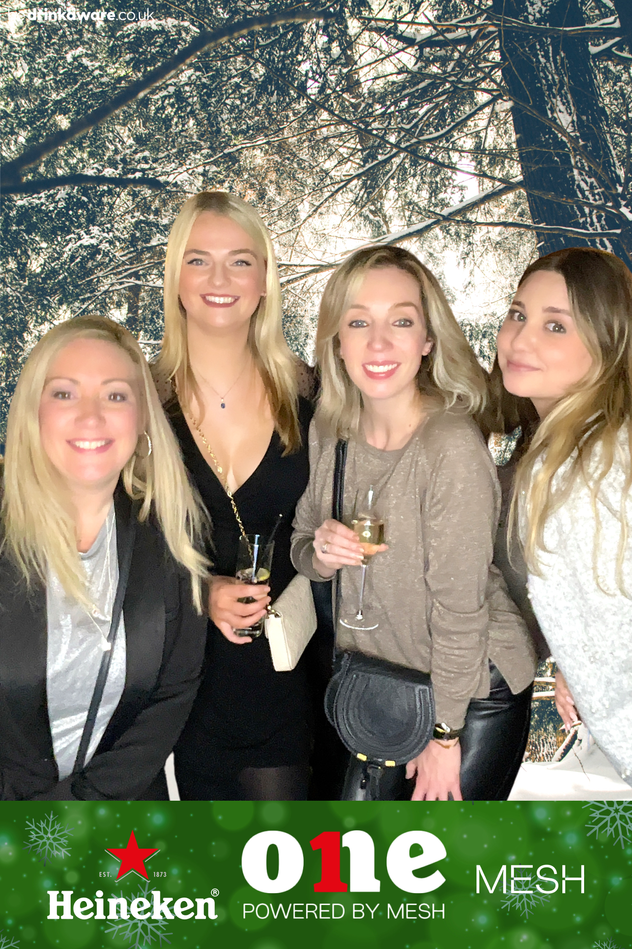 The Mesh Heineken Christmas Mashup | View more photos from the event at gallery.imprintphotobooths.co.uk/u/Imprint-Photobooths/The-Mesh-Heineken-Christmas-Mashup