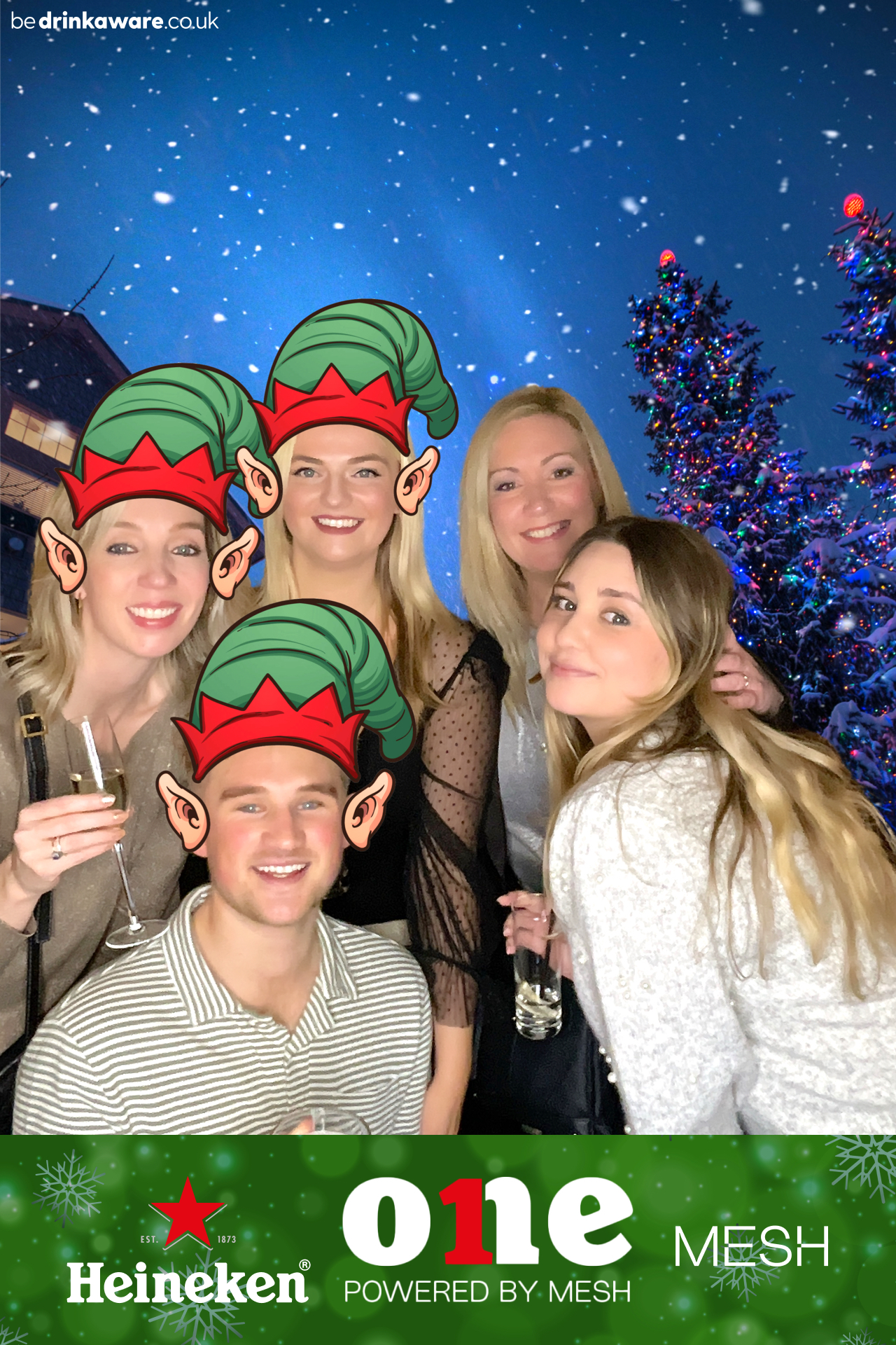 The Mesh Heineken Christmas Mashup | View more photos from the event at gallery.imprintphotobooths.co.uk/u/Imprint-Photobooths/The-Mesh-Heineken-Christmas-Mashup