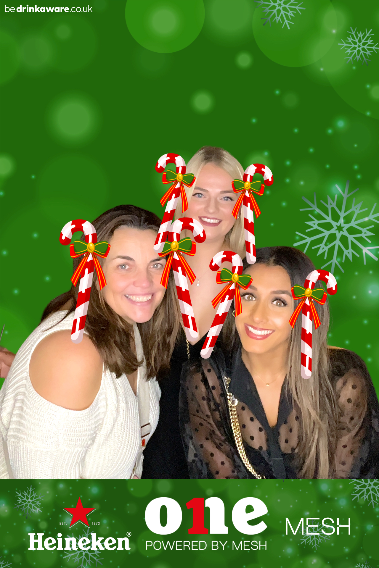 The Mesh Heineken Christmas Mashup | View more photos from the event at gallery.imprintphotobooths.co.uk/u/Imprint-Photobooths/The-Mesh-Heineken-Christmas-Mashup