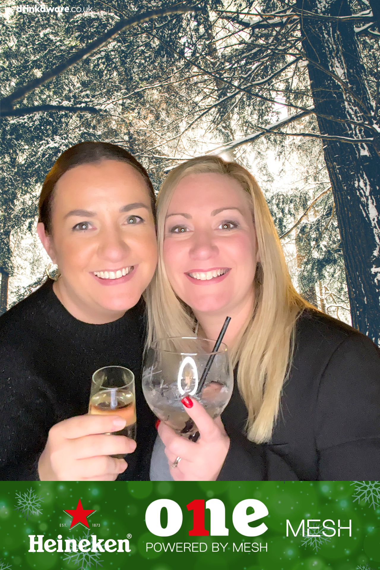The Mesh Heineken Christmas Mashup | View more photos from the event at gallery.imprintphotobooths.co.uk/u/Imprint-Photobooths/The-Mesh-Heineken-Christmas-Mashup