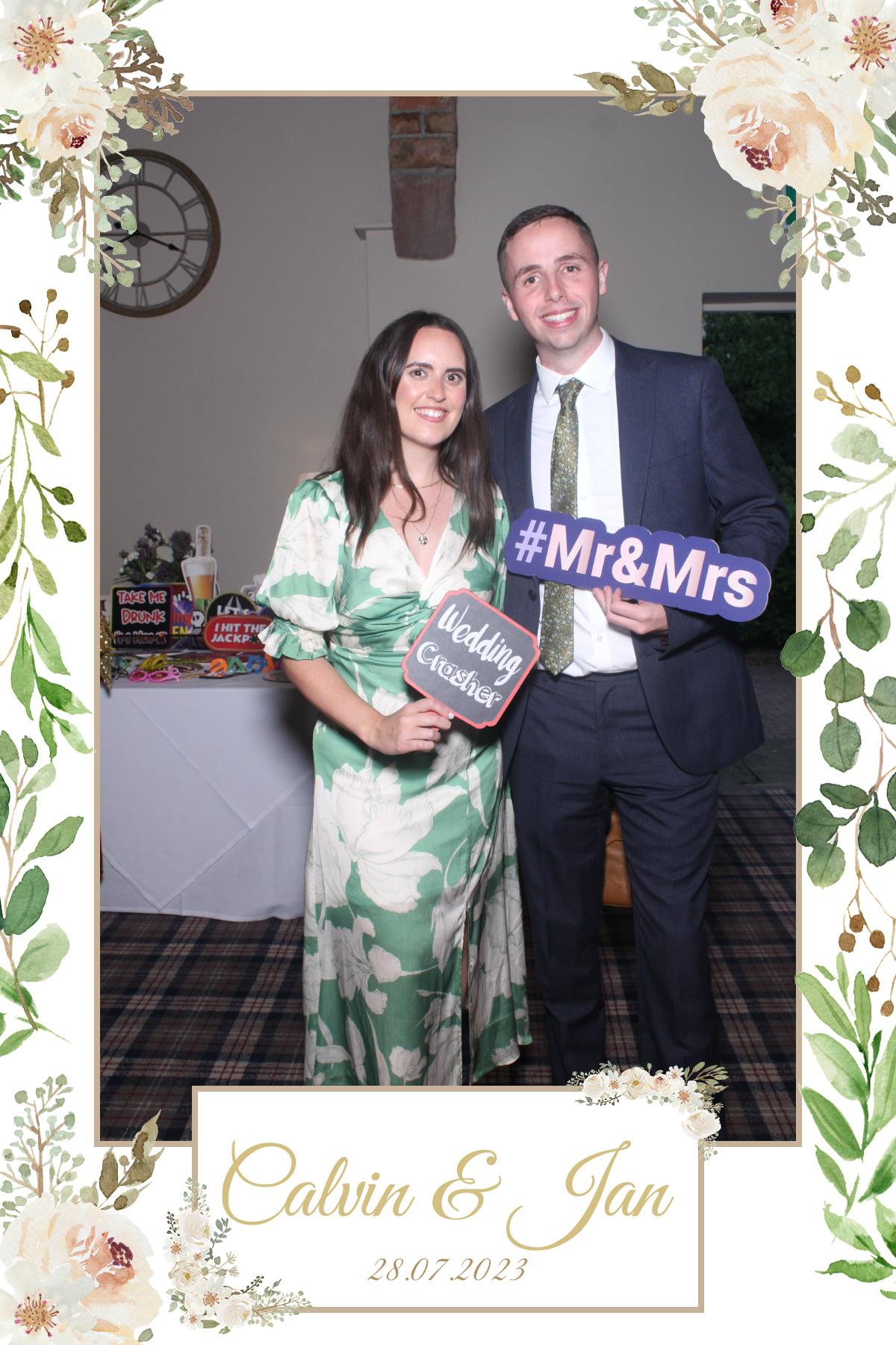 Calvin & Jan's Wedding | View more photos from the event at gallery.liverpoolselfiemirror.co.uk/u/LiverpoolSelfieMirror/Calvin-Jans-Wedding