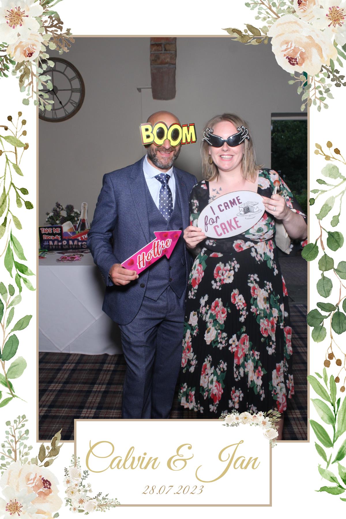 Calvin & Jan's Wedding | View more photos from the event at gallery.liverpoolselfiemirror.co.uk/u/LiverpoolSelfieMirror/Calvin-Jans-Wedding