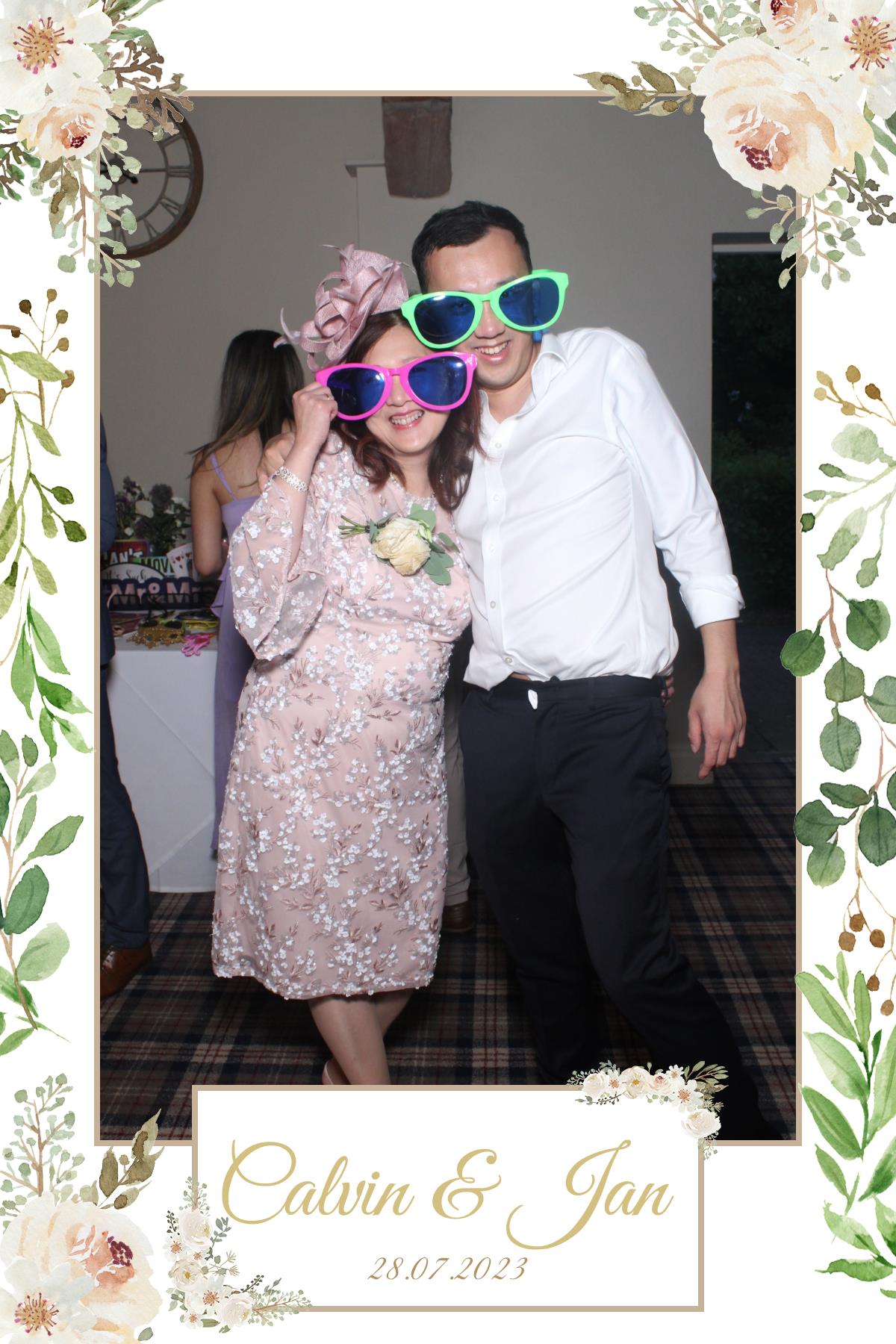 Calvin & Jan's Wedding | View more photos from the event at gallery.liverpoolselfiemirror.co.uk/u/LiverpoolSelfieMirror/Calvin-Jans-Wedding