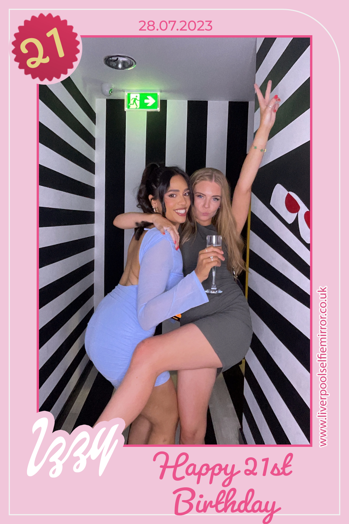 Izzy' 21st Birthday | View more photos from the event at gallery.liverpoolselfiemirror.co.uk/u/LiverpoolSelfieMirror/Izzy-21st-Birthday