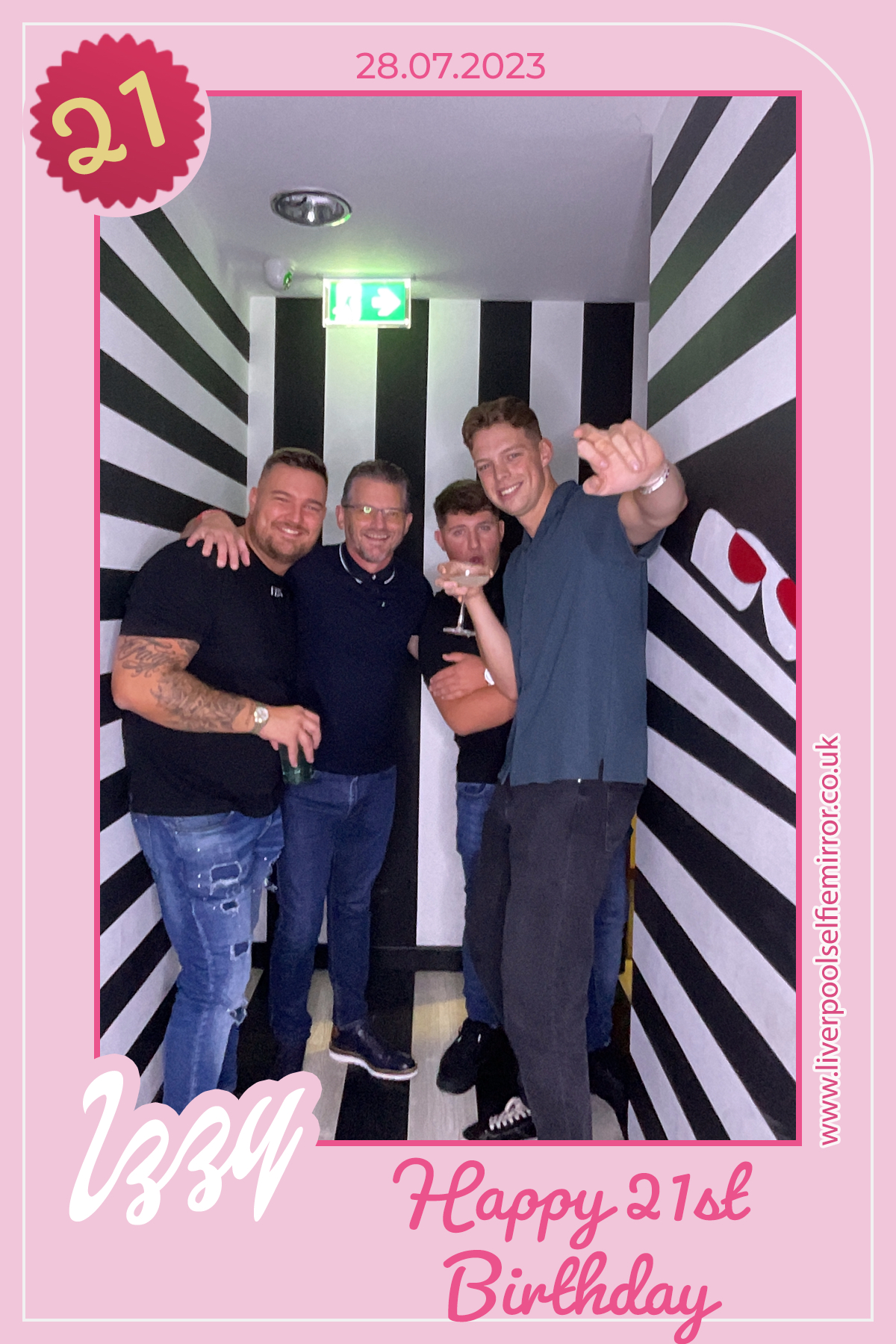 Izzy' 21st Birthday | View more photos from the event at gallery.liverpoolselfiemirror.co.uk/u/LiverpoolSelfieMirror/Izzy-21st-Birthday