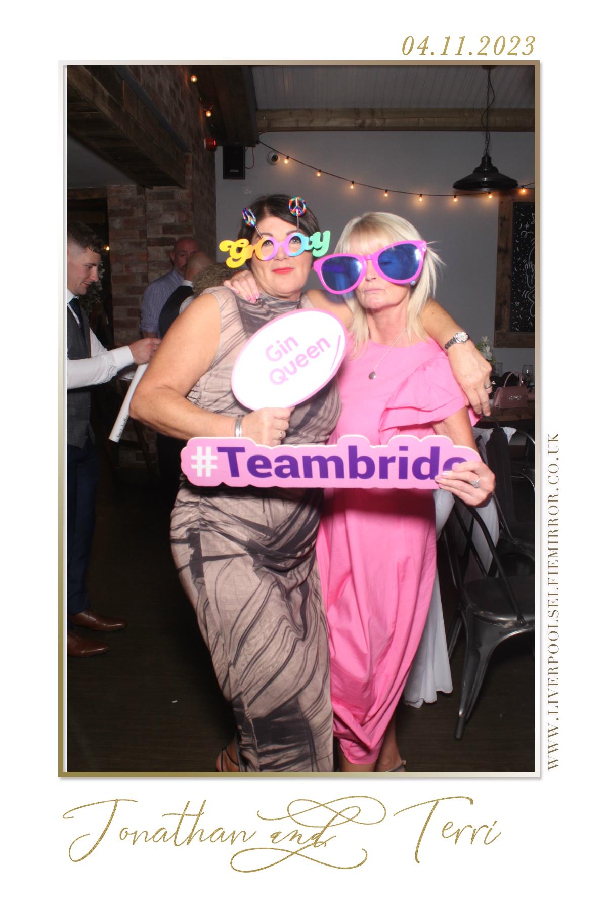 Jonathan & Terri's Wedding | View more photos from the event at gallery.liverpoolselfiemirror.co.uk/u/LiverpoolSelfieMirror/Jonathan-Terris-Wedding