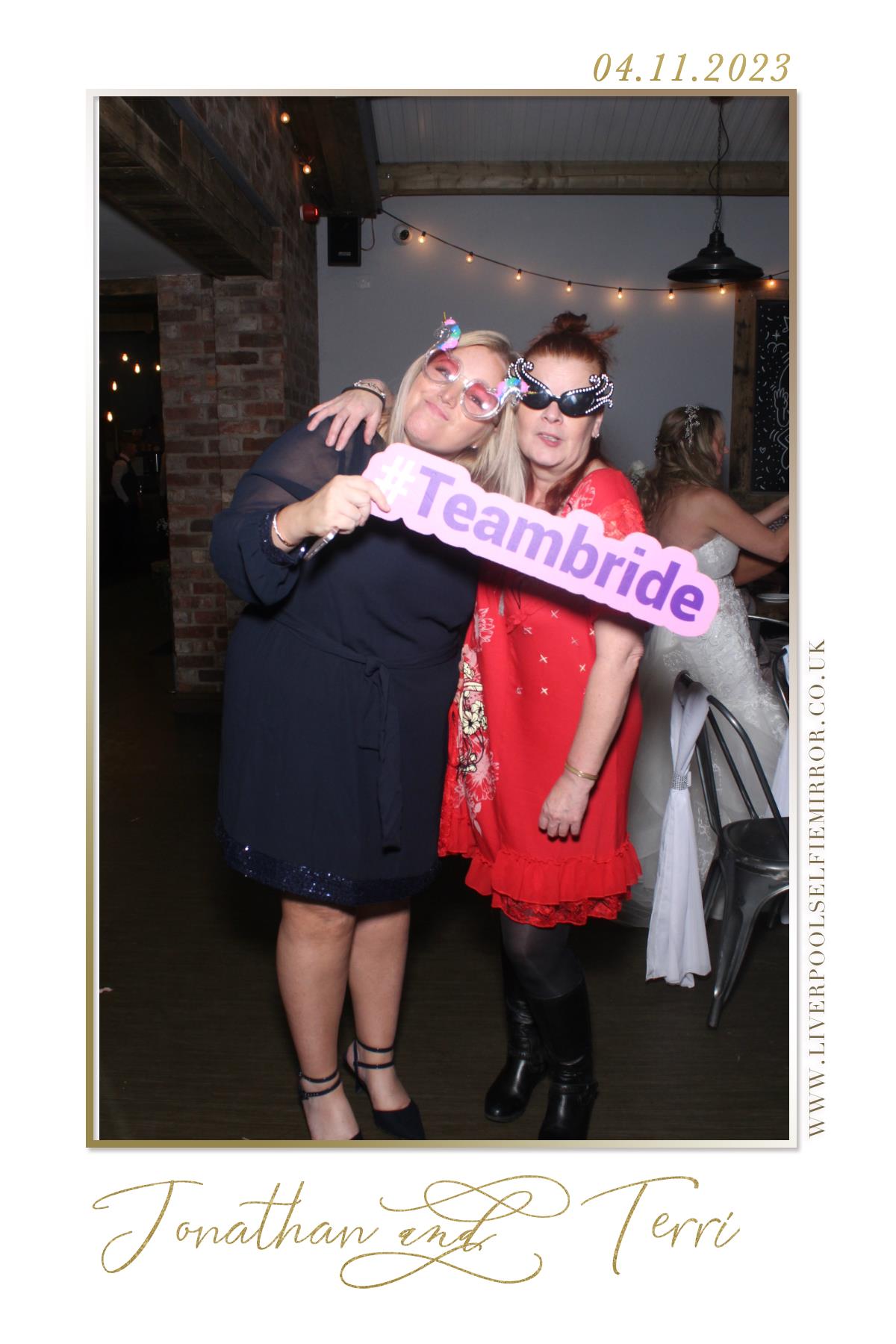 Jonathan & Terri's Wedding | View more photos from the event at gallery.liverpoolselfiemirror.co.uk/u/LiverpoolSelfieMirror/Jonathan-Terris-Wedding