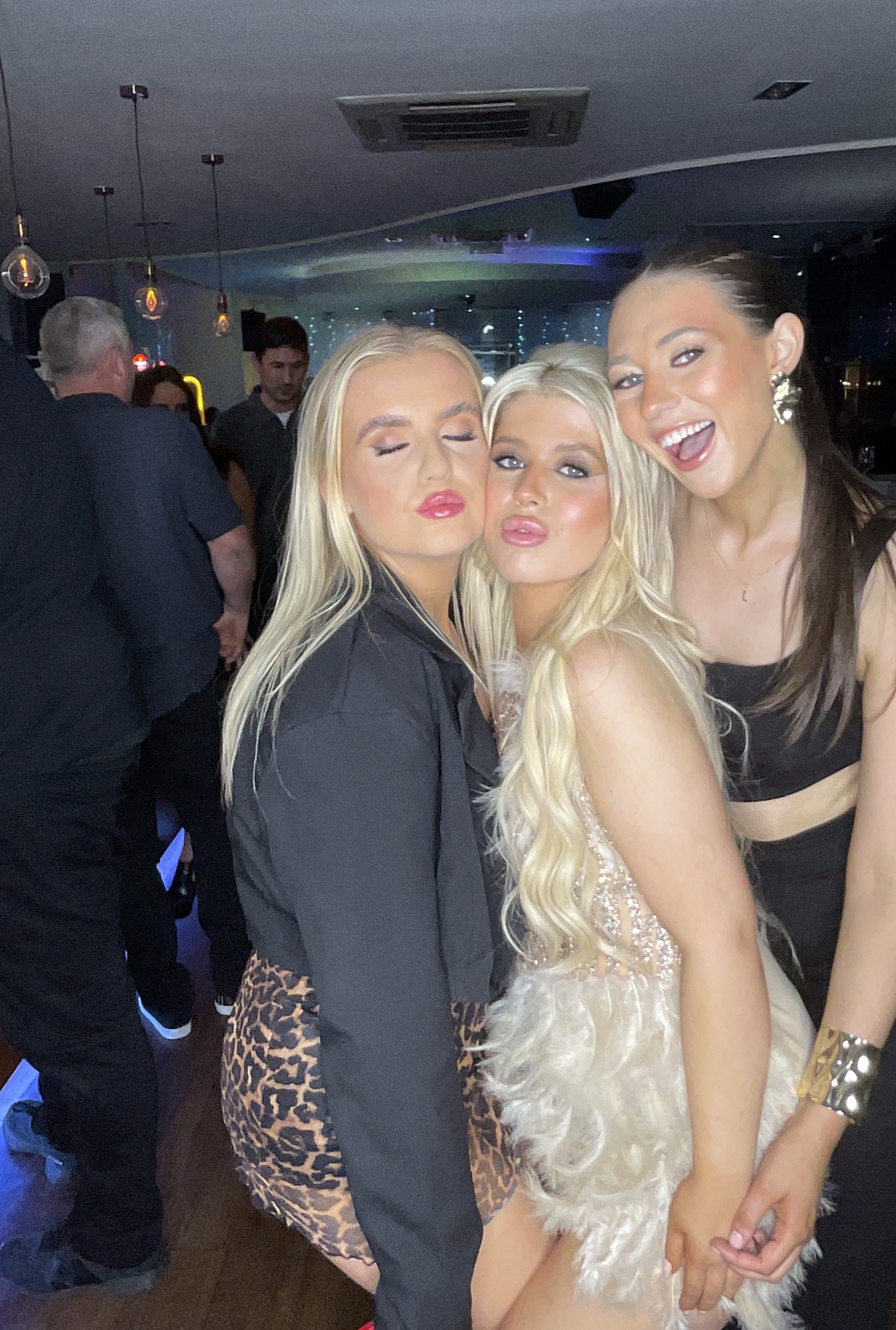 Anaia's 21st Birthday | View more photos from the event at gallery.liverpoolselfiemirror.co.uk/u/LiverpoolSelfieMirror/Anaias-21st-Birthday