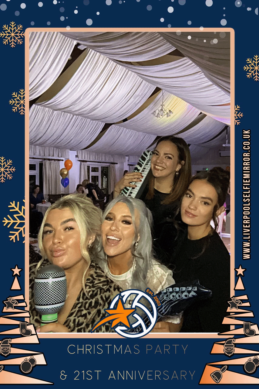 Chesterfield Community Netball Club Xmas Party | View more photos from the event at gallery.liverpoolselfiemirror.co.uk/u/LiverpoolSelfieMirror/Chesterfield-Community-Netball-Club-Xmas-Party