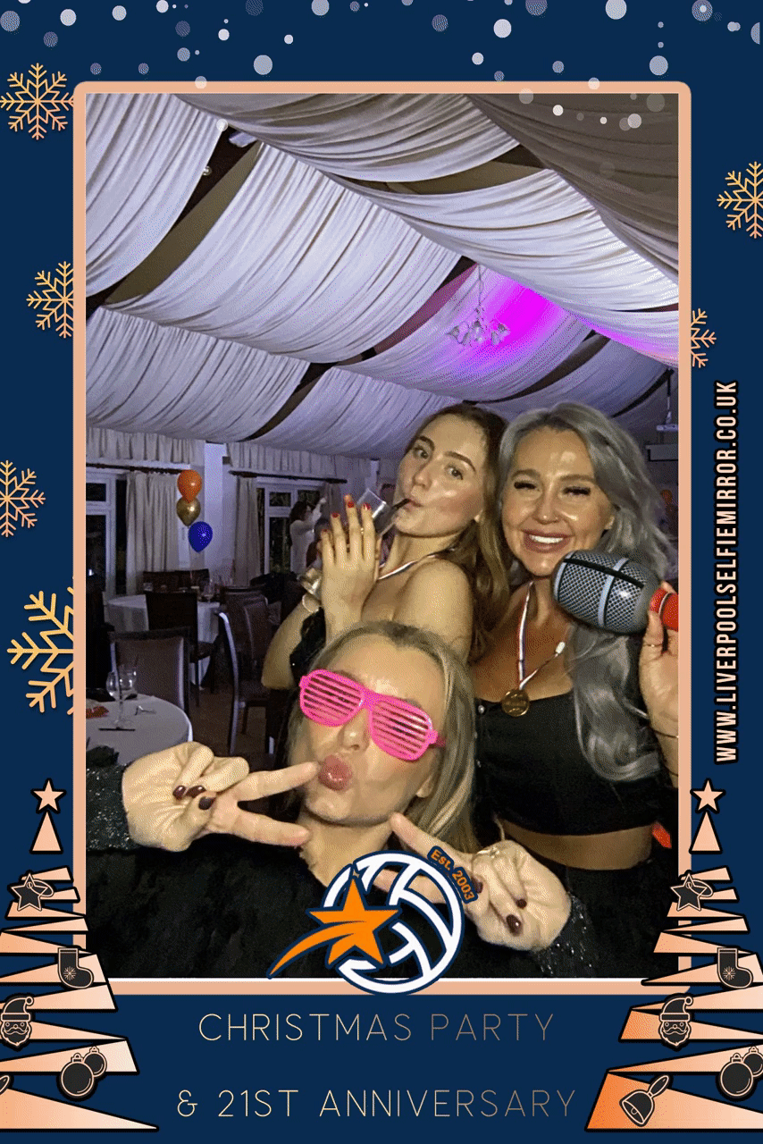 Chesterfield Community Netball Club Xmas Party | View more photos from the event at gallery.liverpoolselfiemirror.co.uk/u/LiverpoolSelfieMirror/Chesterfield-Community-Netball-Club-Xmas-Party