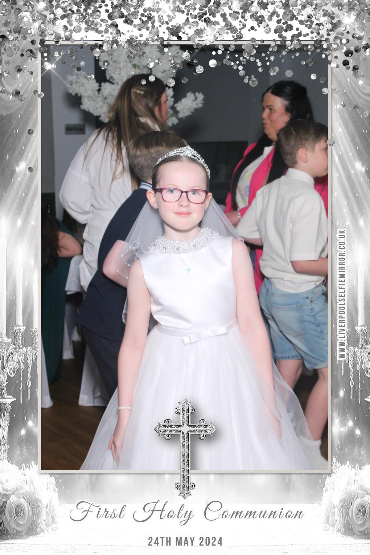 First Holy Communion | View more photos from the event at gallery.liverpoolselfiemirror.co.uk/u/LiverpoolSelfieMirror/First-Holy-Communion