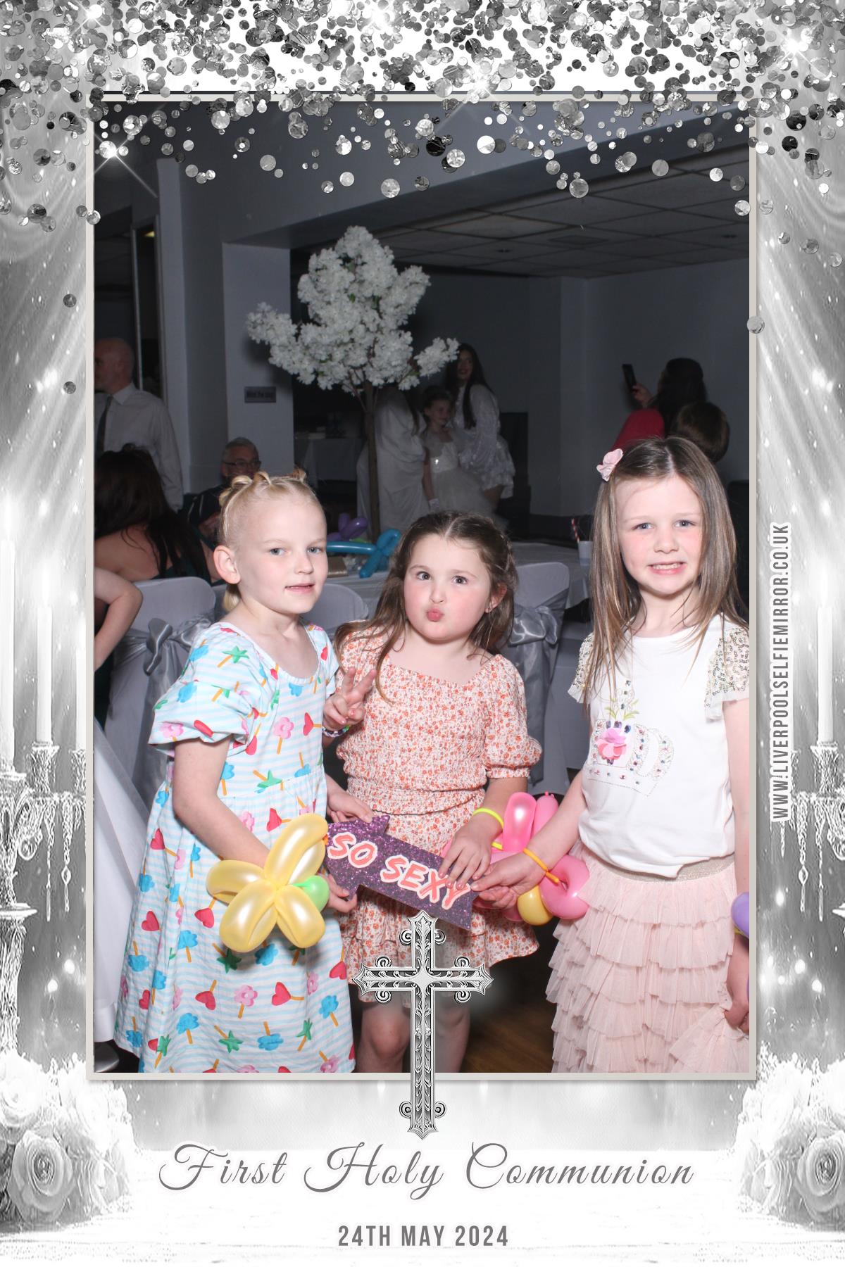 First Holy Communion | View more photos from the event at gallery.liverpoolselfiemirror.co.uk/u/LiverpoolSelfieMirror/First-Holy-Communion