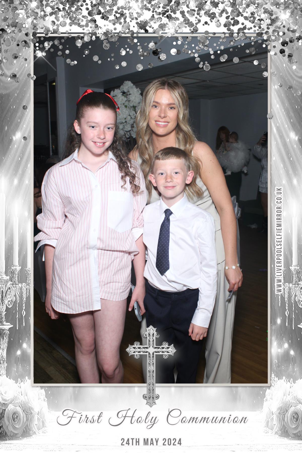 First Holy Communion | View more photos from the event at gallery.liverpoolselfiemirror.co.uk/u/LiverpoolSelfieMirror/First-Holy-Communion