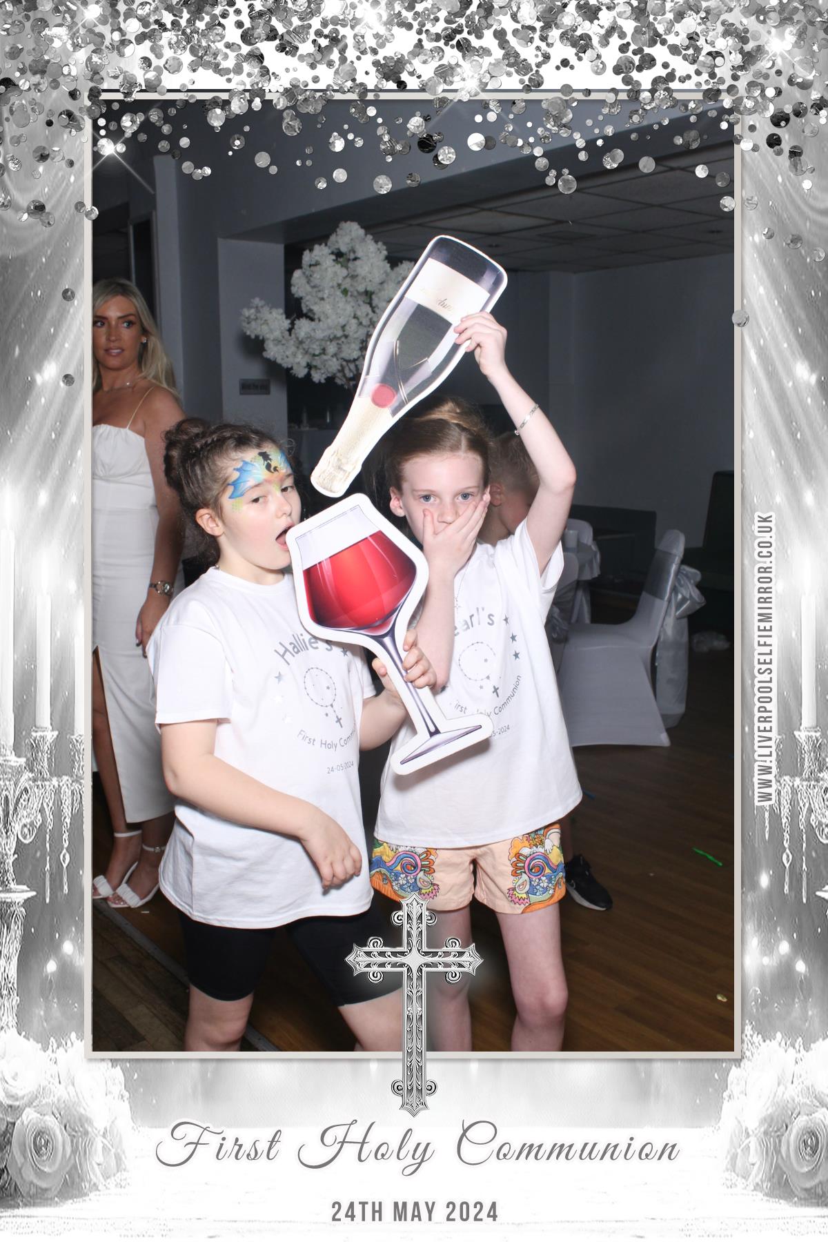 First Holy Communion | View more photos from the event at gallery.liverpoolselfiemirror.co.uk/u/LiverpoolSelfieMirror/First-Holy-Communion