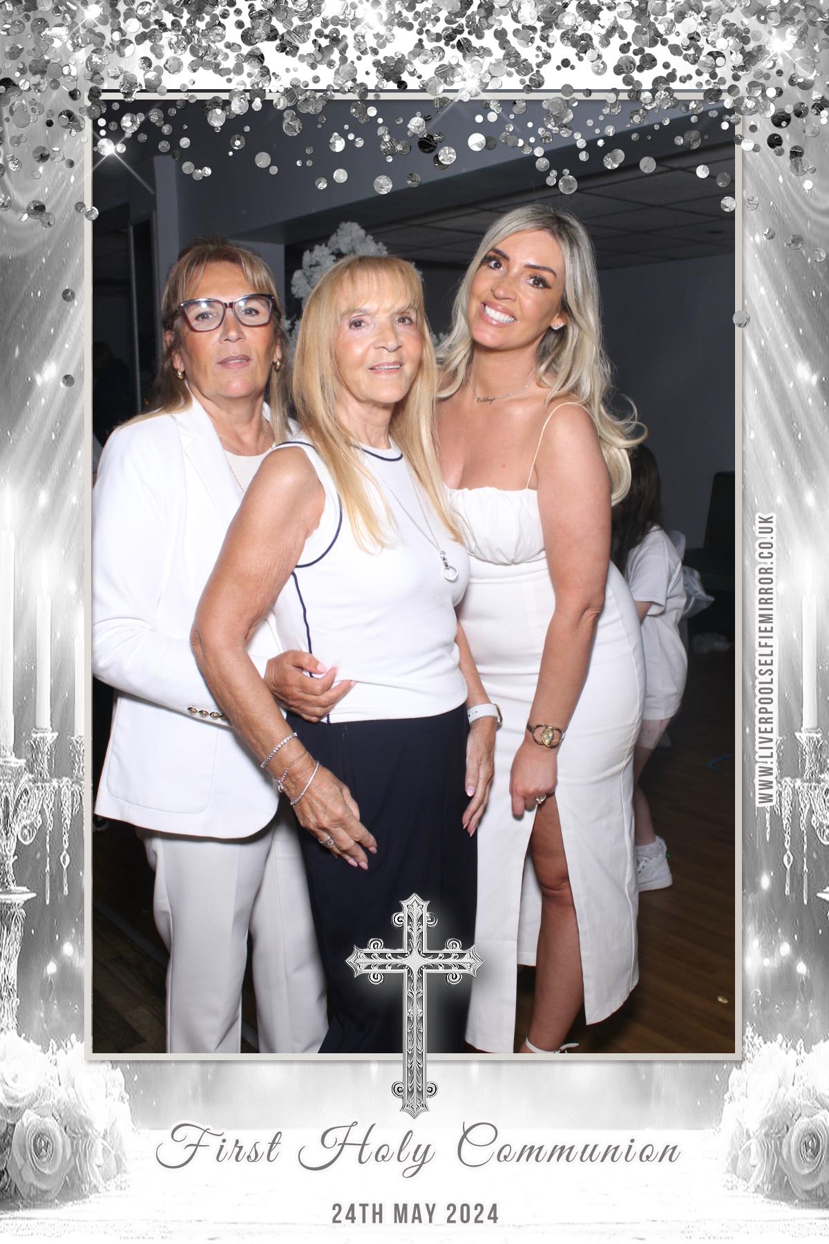 First Holy Communion | View more photos from the event at gallery.liverpoolselfiemirror.co.uk/u/LiverpoolSelfieMirror/First-Holy-Communion