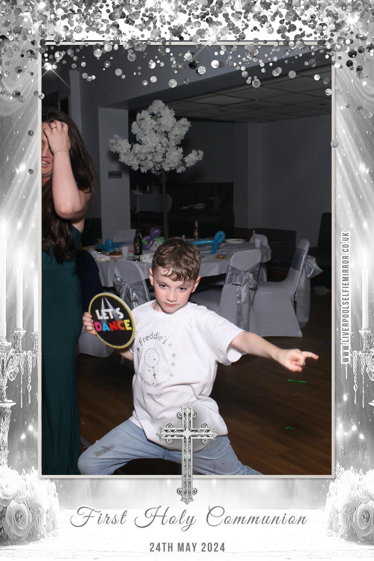 First Holy Communion | View more photos from the event at gallery.liverpoolselfiemirror.co.uk/u/LiverpoolSelfieMirror/First-Holy-Communion