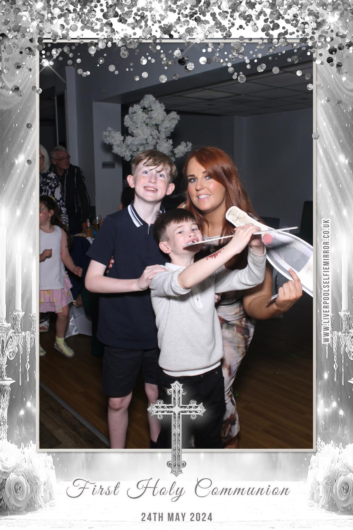 First Holy Communion | View more photos from the event at gallery.liverpoolselfiemirror.co.uk/u/LiverpoolSelfieMirror/First-Holy-Communion