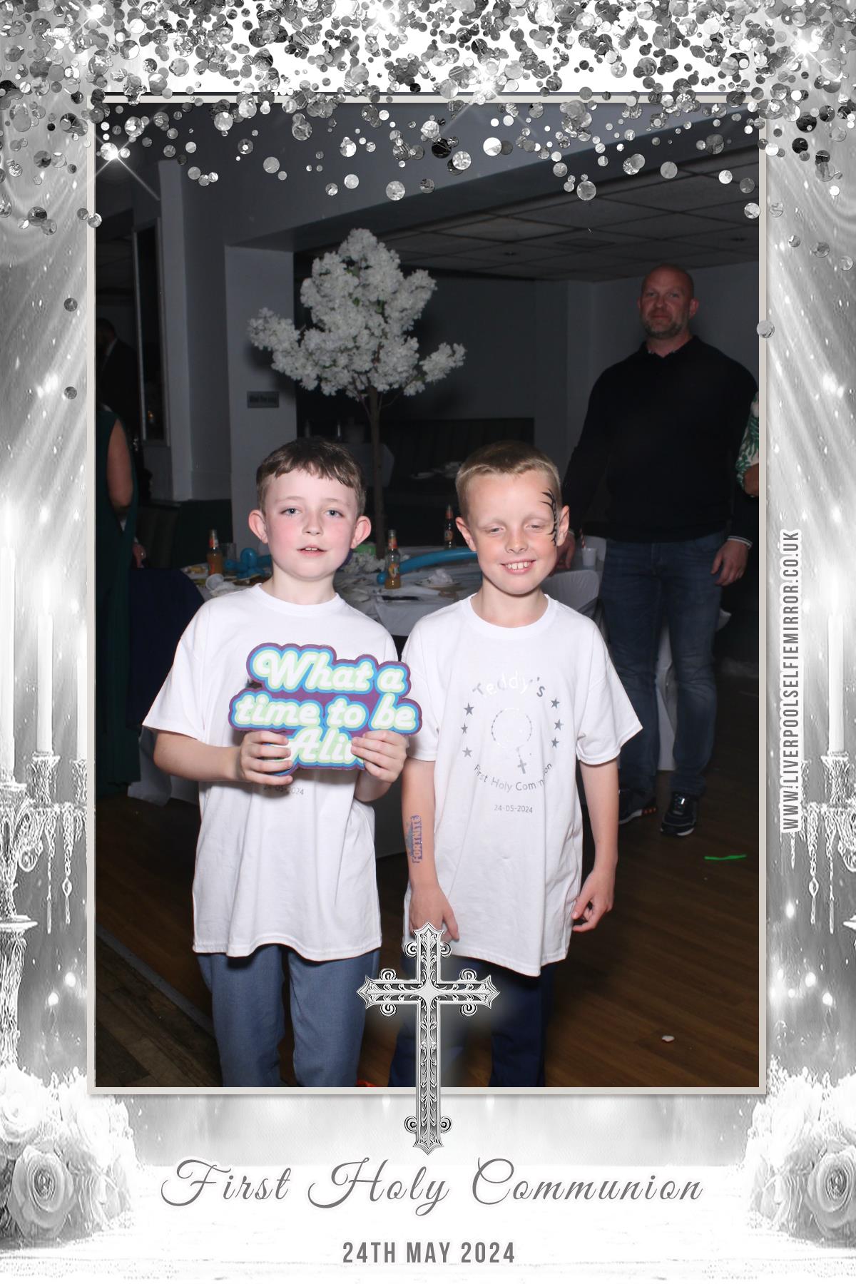First Holy Communion | View more photos from the event at gallery.liverpoolselfiemirror.co.uk/u/LiverpoolSelfieMirror/First-Holy-Communion