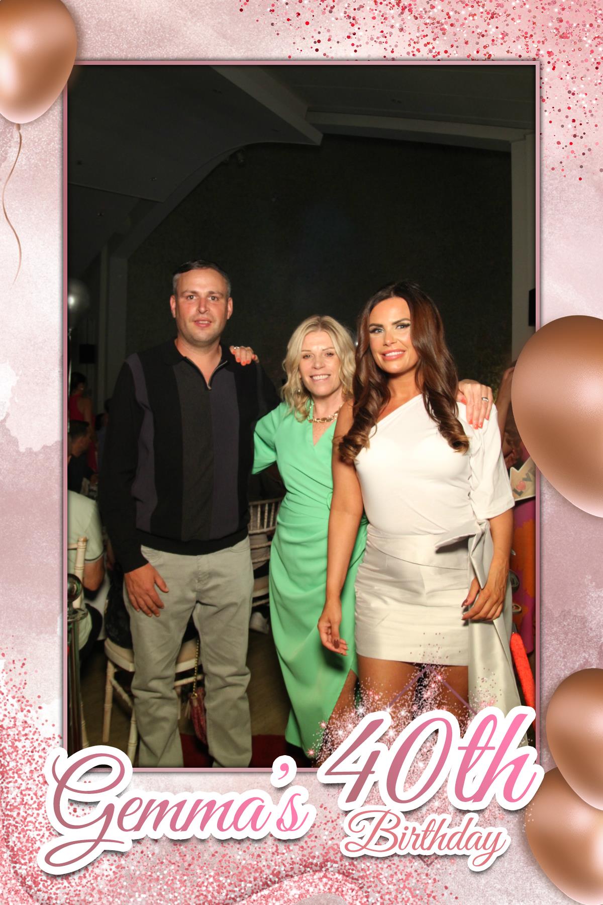 Gemma's 40th Birthday | View more photos from the event at gallery.liverpoolselfiemirror.co.uk/u/LiverpoolSelfieMirror/Gemmas-40th-Birthday-0