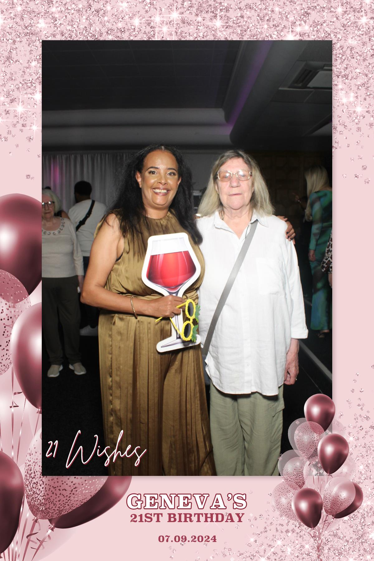 Geneva's 21st Birthday | View more photos from the event at gallery.liverpoolselfiemirror.co.uk/u/LiverpoolSelfieMirror/Genevas-21st-Birthday