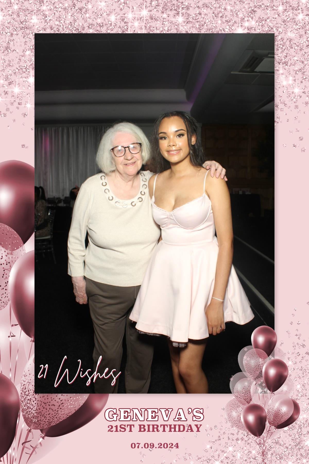 Geneva's 21st Birthday | View more photos from the event at gallery.liverpoolselfiemirror.co.uk/u/LiverpoolSelfieMirror/Genevas-21st-Birthday