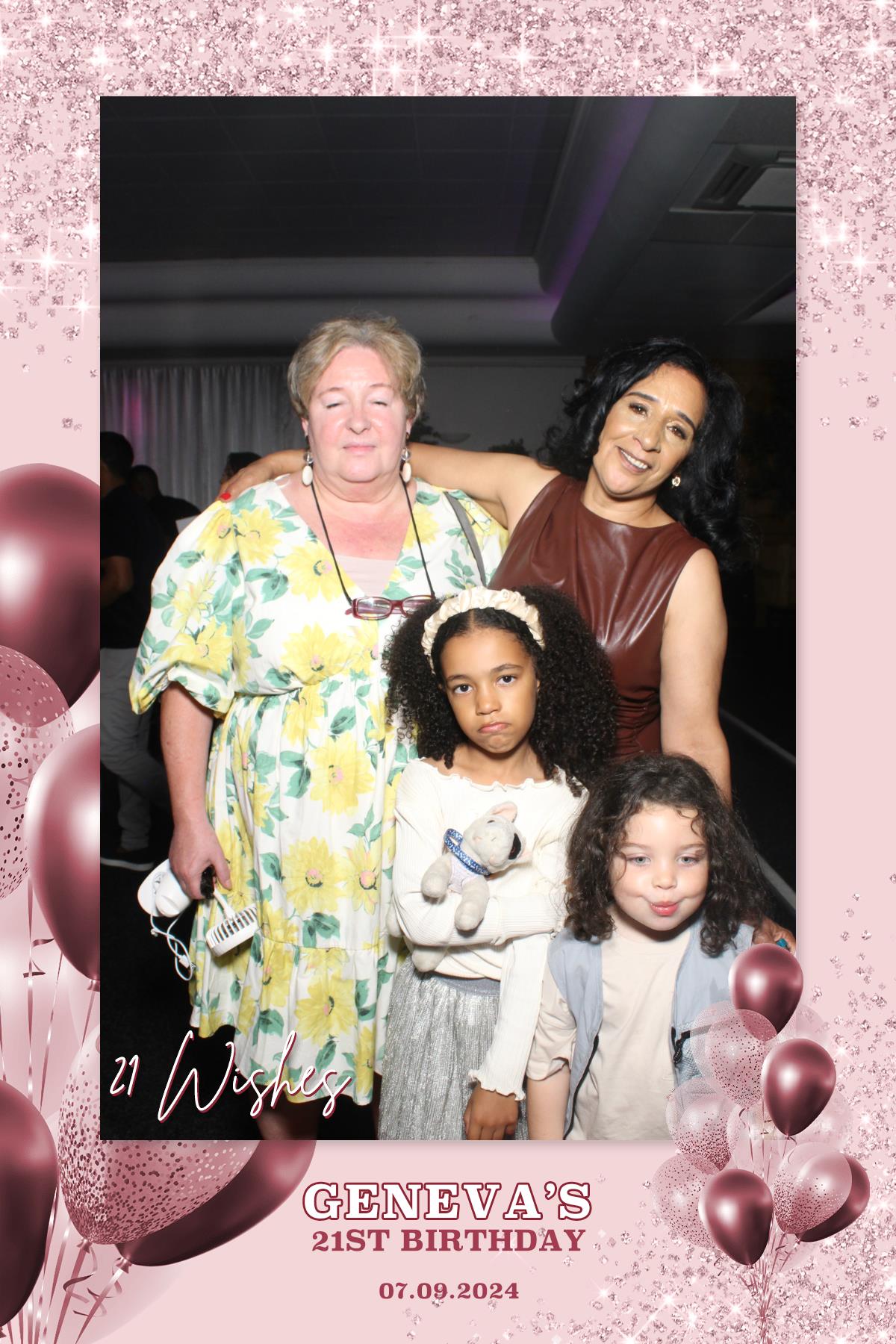 Geneva's 21st Birthday | View more photos from the event at gallery.liverpoolselfiemirror.co.uk/u/LiverpoolSelfieMirror/Genevas-21st-Birthday