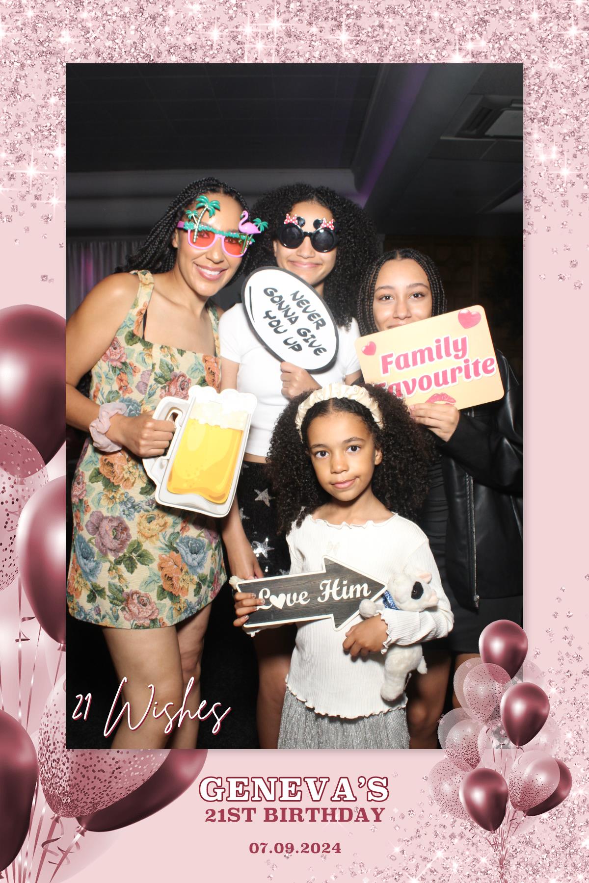 Geneva's 21st Birthday | View more photos from the event at gallery.liverpoolselfiemirror.co.uk/u/LiverpoolSelfieMirror/Genevas-21st-Birthday