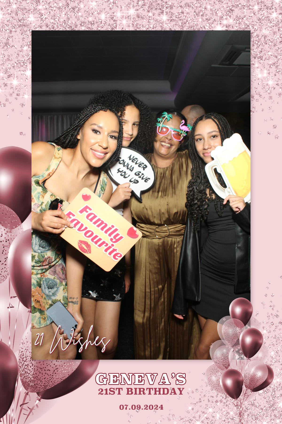 Geneva's 21st Birthday | View more photos from the event at gallery.liverpoolselfiemirror.co.uk/u/LiverpoolSelfieMirror/Genevas-21st-Birthday