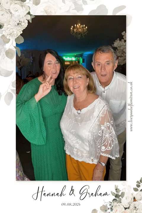 Hannah & Graham's Wedding | View more photos from the event at gallery.liverpoolselfiemirror.co.uk/u/LiverpoolSelfieMirror/Hannah-Grahams-Wedding