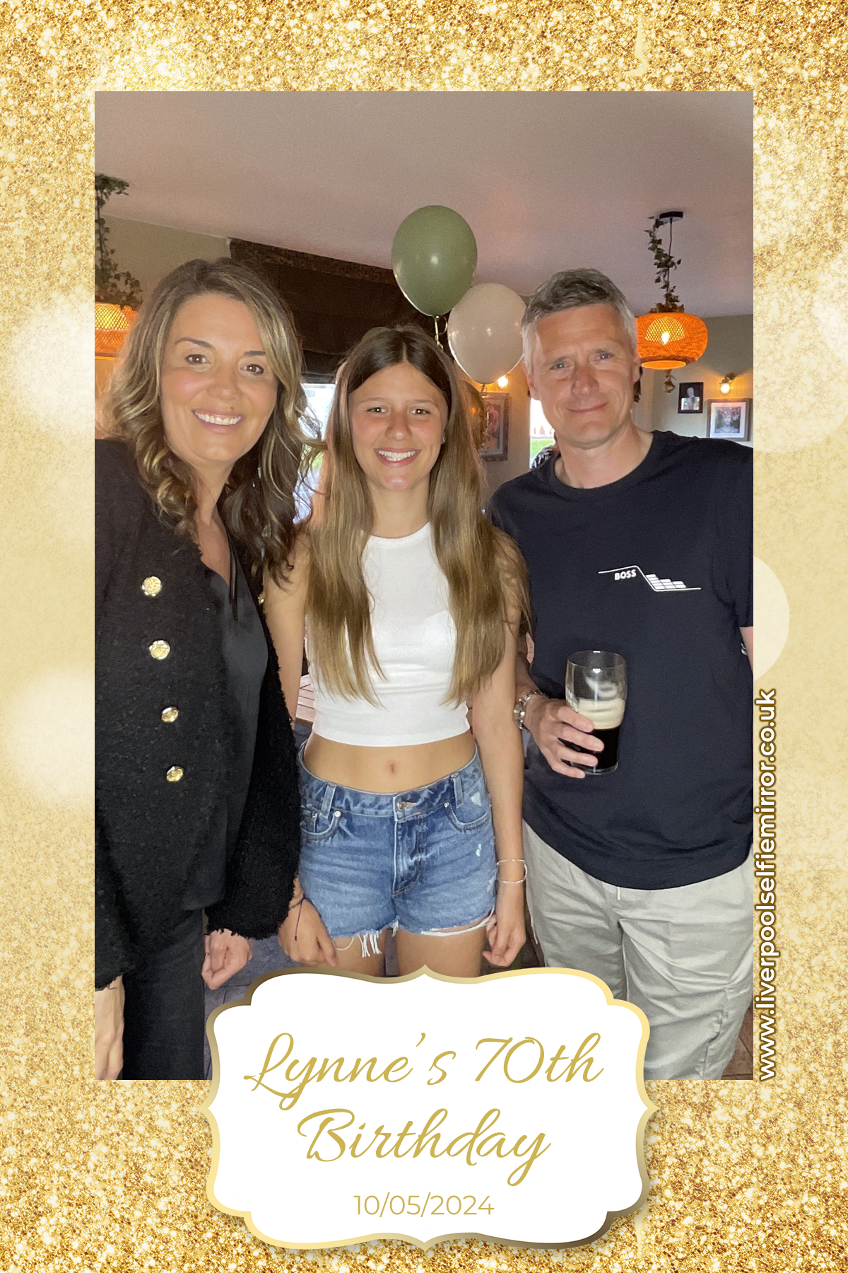 Lynne's 70th Birthday | View more photos from the event at gallery.liverpoolselfiemirror.co.uk/u/LiverpoolSelfieMirror/Lynnes-70th-Birthday