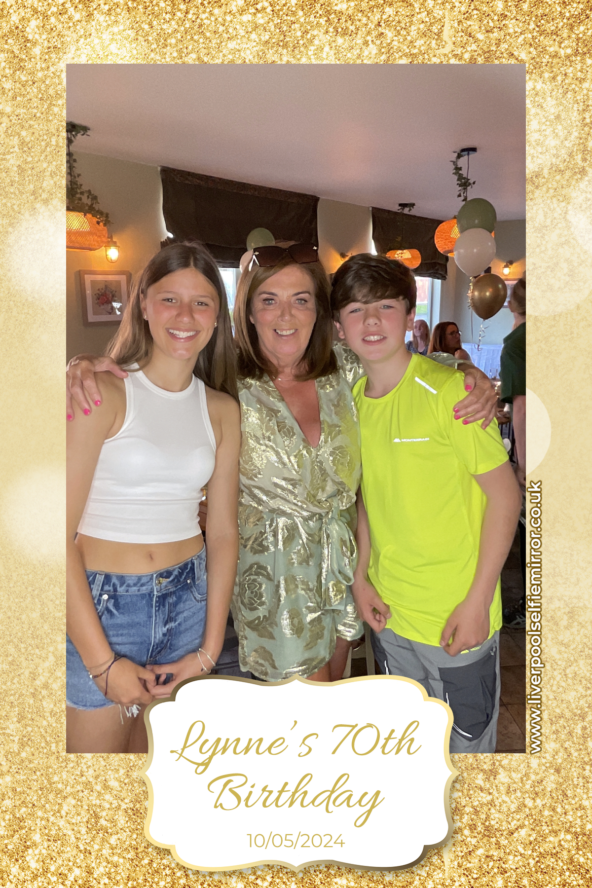 Lynne's 70th Birthday | View more photos from the event at gallery.liverpoolselfiemirror.co.uk/u/LiverpoolSelfieMirror/Lynnes-70th-Birthday