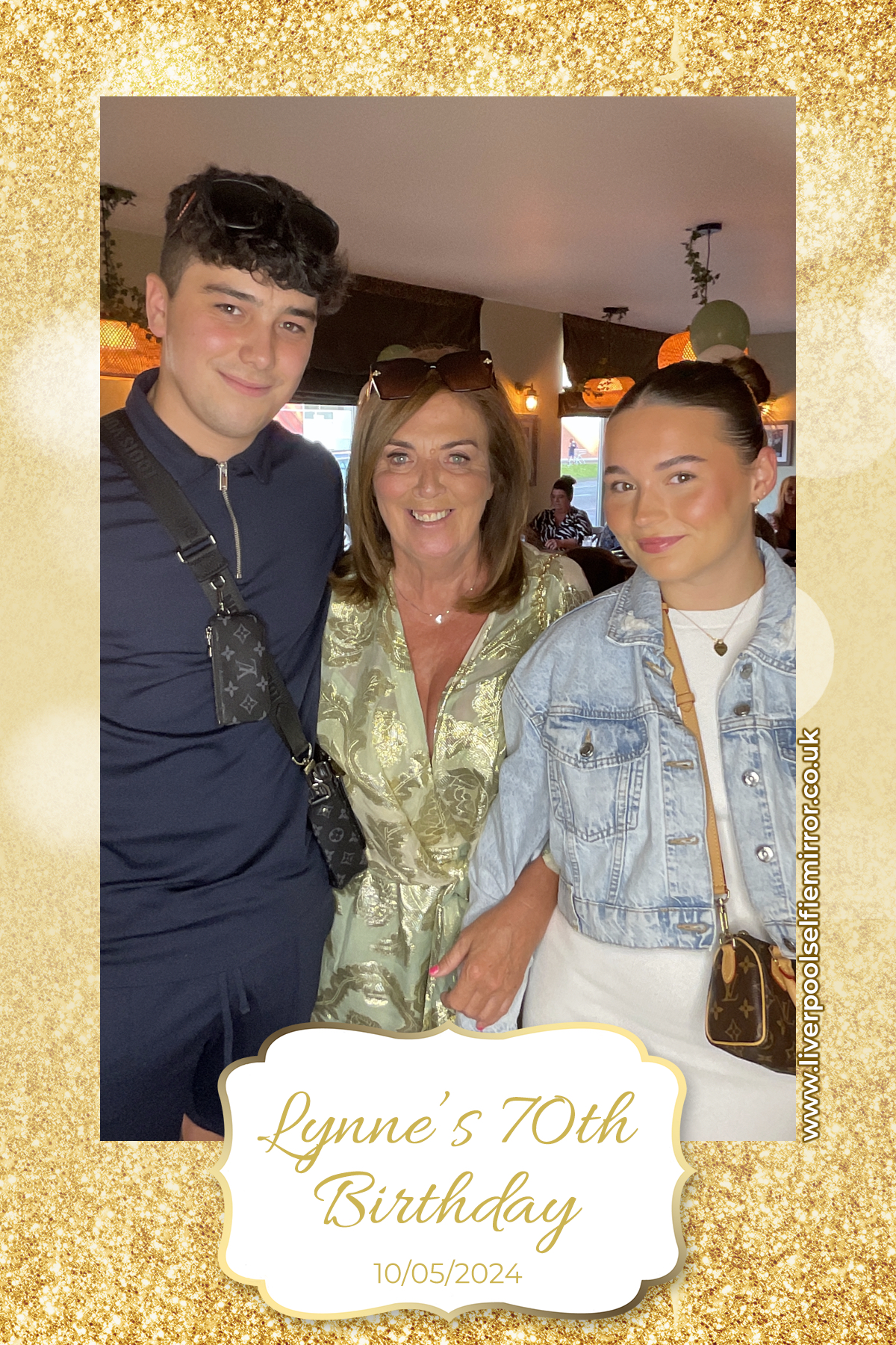 Lynne's 70th Birthday | View more photos from the event at gallery.liverpoolselfiemirror.co.uk/u/LiverpoolSelfieMirror/Lynnes-70th-Birthday