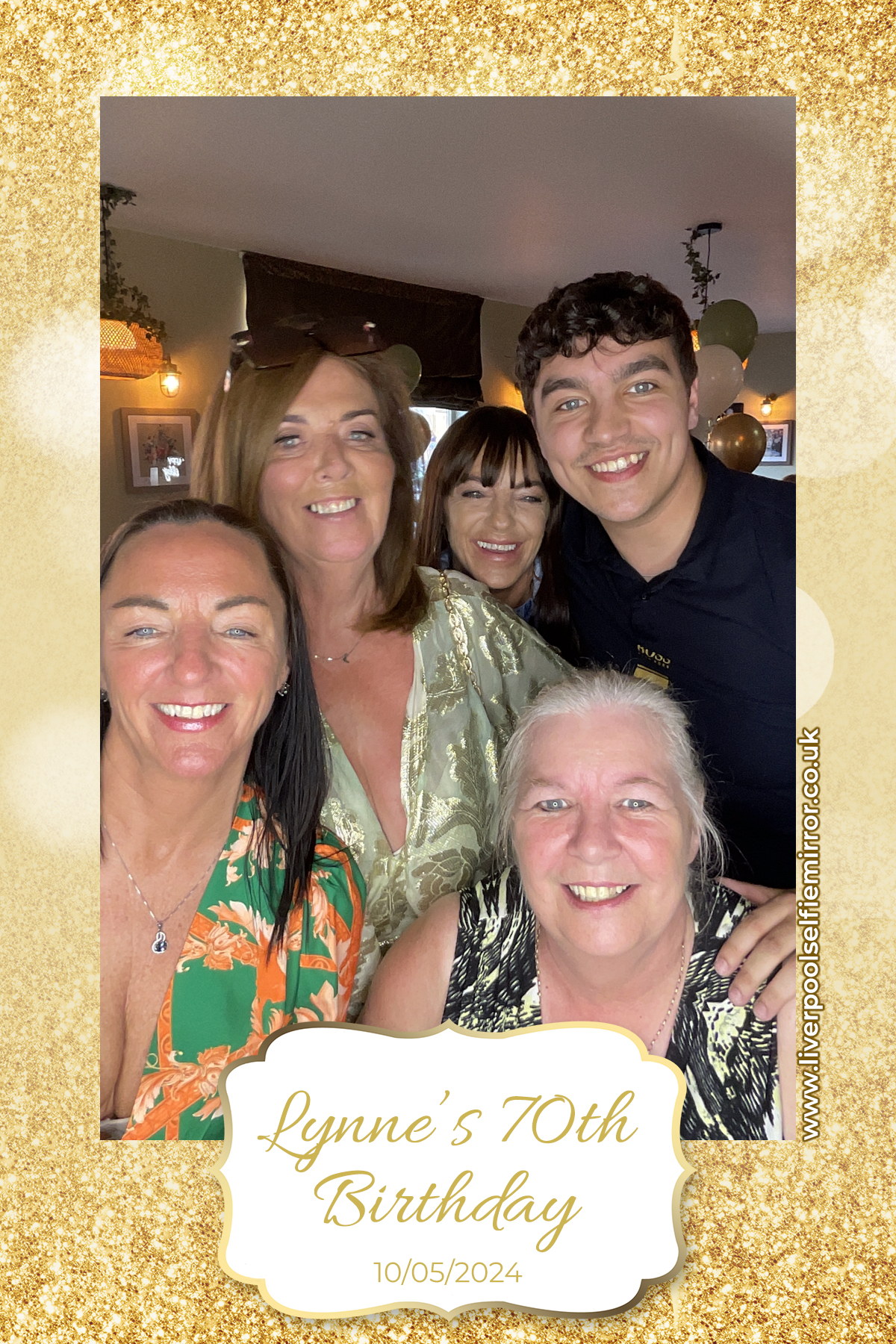 Lynne's 70th Birthday | View more photos from the event at gallery.liverpoolselfiemirror.co.uk/u/LiverpoolSelfieMirror/Lynnes-70th-Birthday