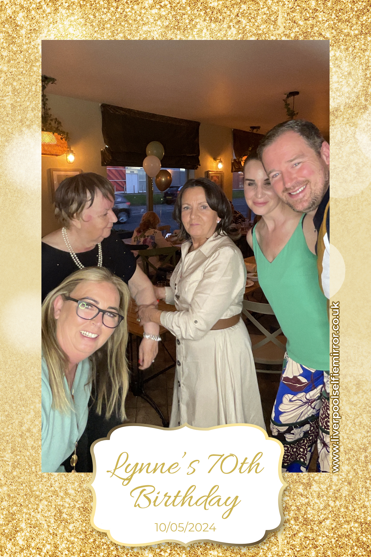 Lynne's 70th Birthday | View more photos from the event at gallery.liverpoolselfiemirror.co.uk/u/LiverpoolSelfieMirror/Lynnes-70th-Birthday