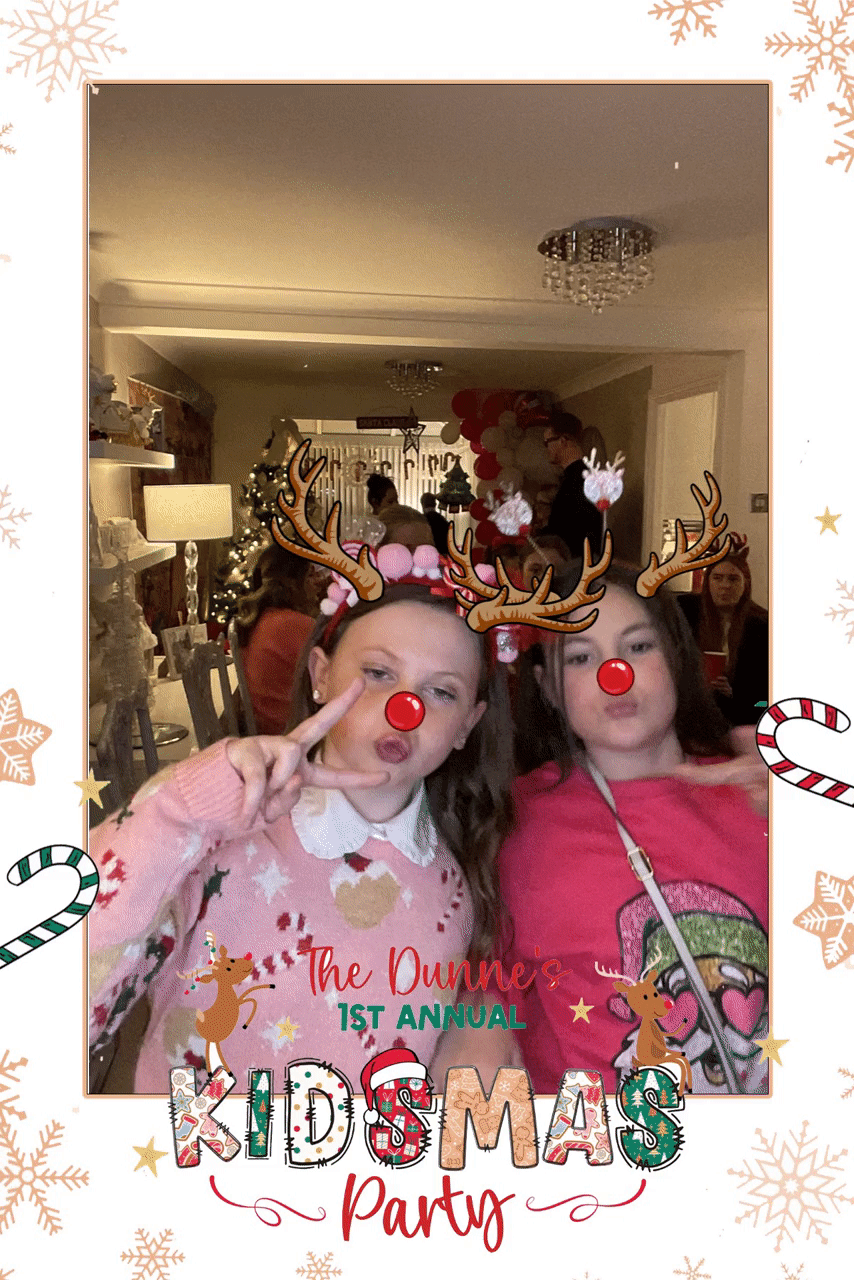 The Dunne's Kidsmas | View more photos from the event at gallery.liverpoolselfiemirror.co.uk/u/LiverpoolSelfieMirror/The-Dunnes-Kidsmas