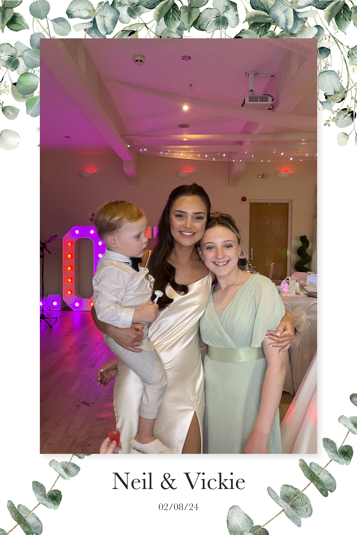 Vickie & Neil's Wedding | View more photos from the event at gallery.liverpoolselfiemirror.co.uk/u/LiverpoolSelfieMirror/Vickie-Neils-Wedding