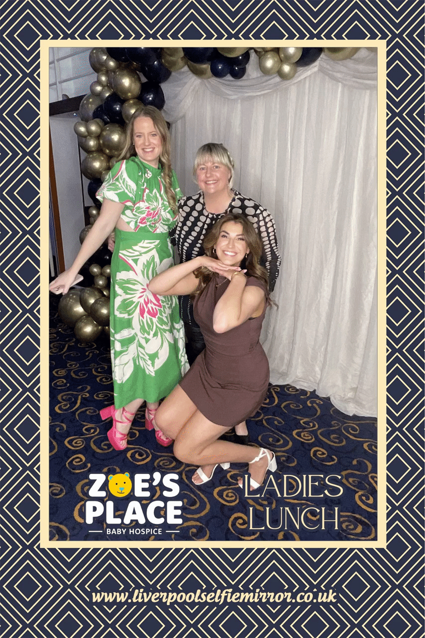 Zöe's Place Ladies Lunch | View more photos from the event at gallery.liverpoolselfiemirror.co.uk/u/LiverpoolSelfieMirror/Zöes-Place-Ladies-Lunch