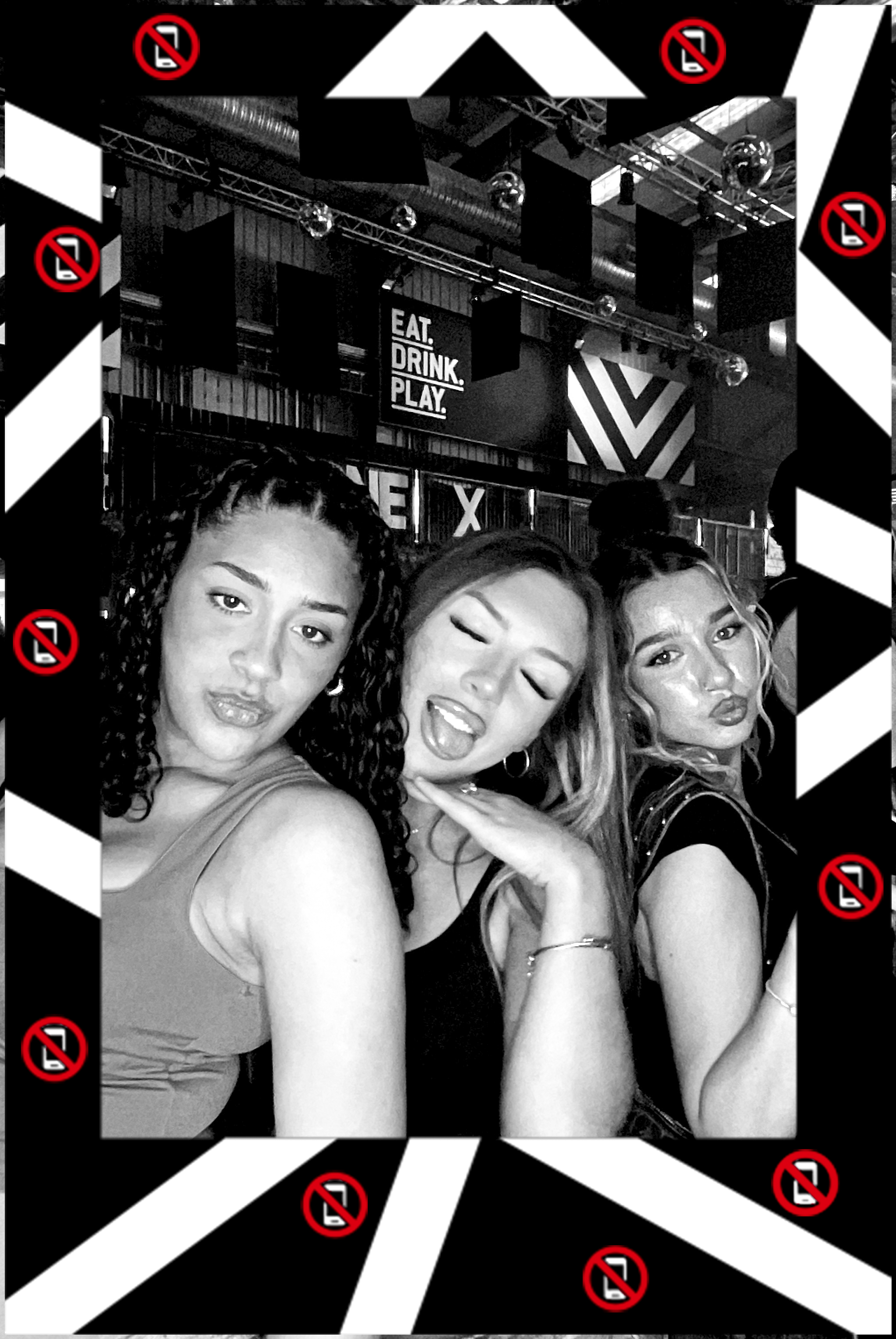 DND - ZN | View more photos from the event at gallery.liverpoolselfiemirror.co.uk/u/LiverpoolSelfieMirror/DND-ZN
