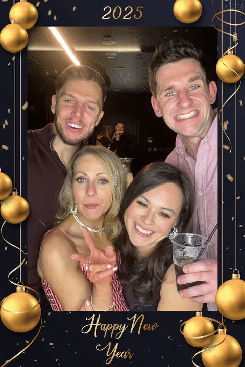 Happy New Year 2025 | View more photos from the event at gallery.liverpoolselfiemirror.co.uk/u/LiverpoolSelfieMirror/Happy-New-Year-2025